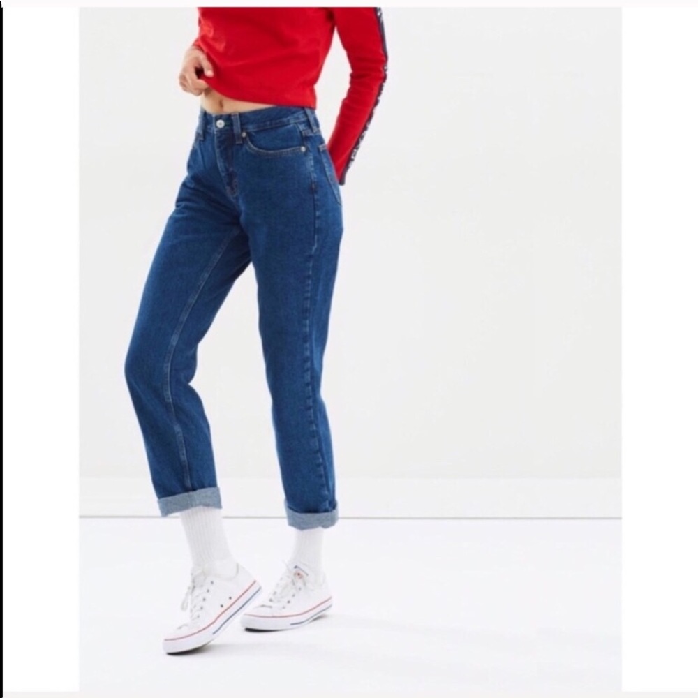 90s Vintage Women Tommy Jeans (short)